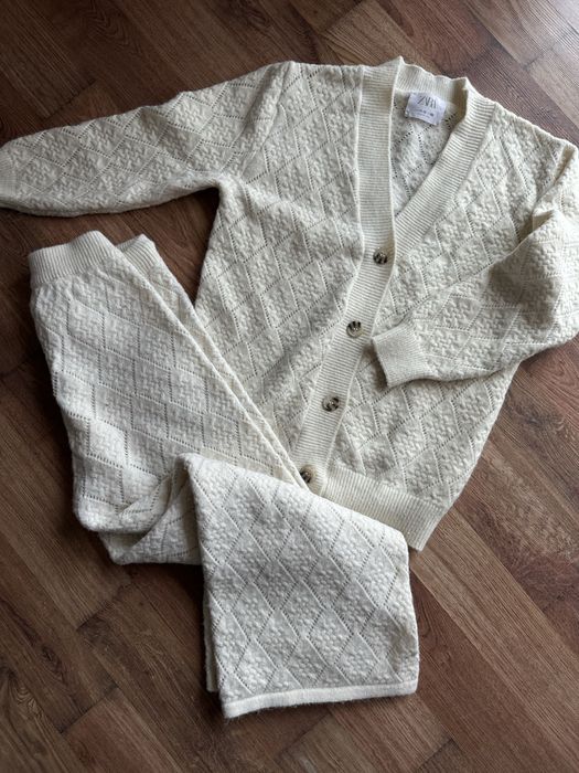 Zara костюм вязаный  кофта+капри