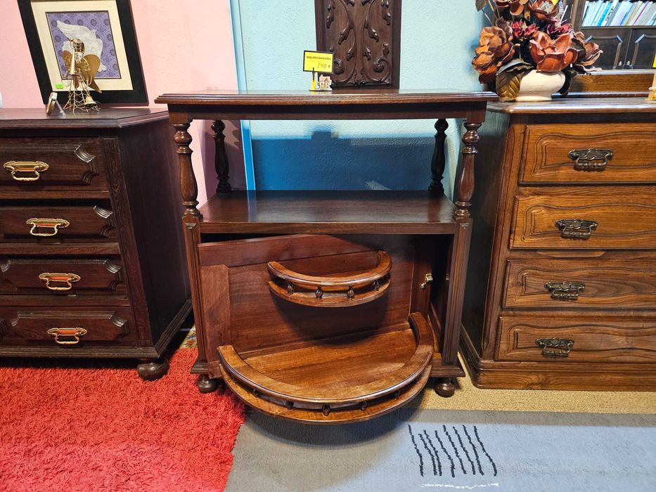 Móvel bar em madeira - óptimo estado geral