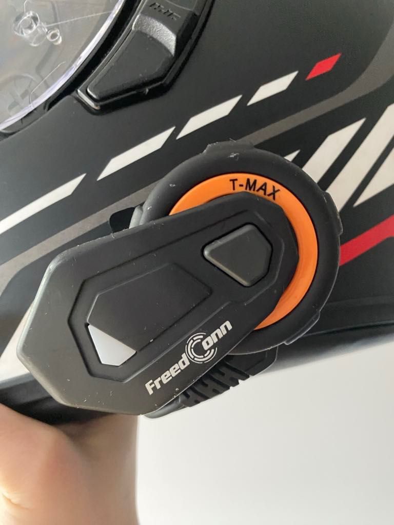 Kask motocyklowy z interkom