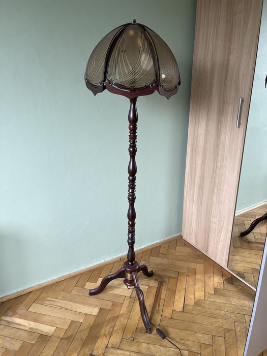 Stojaca lampa PRL drewniana