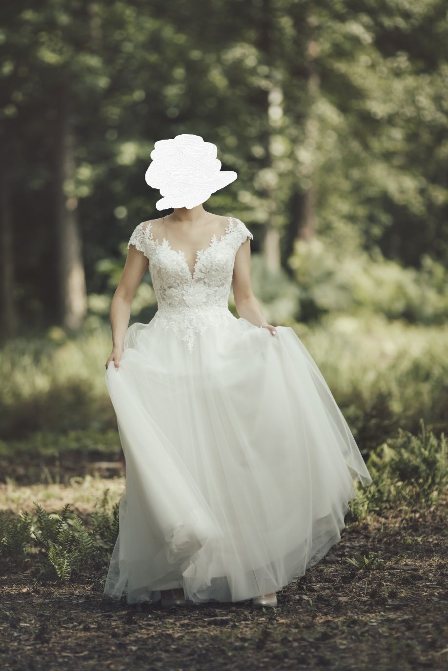 Suknia ślubna, stan idealny, śmietankowy odcień bieli
