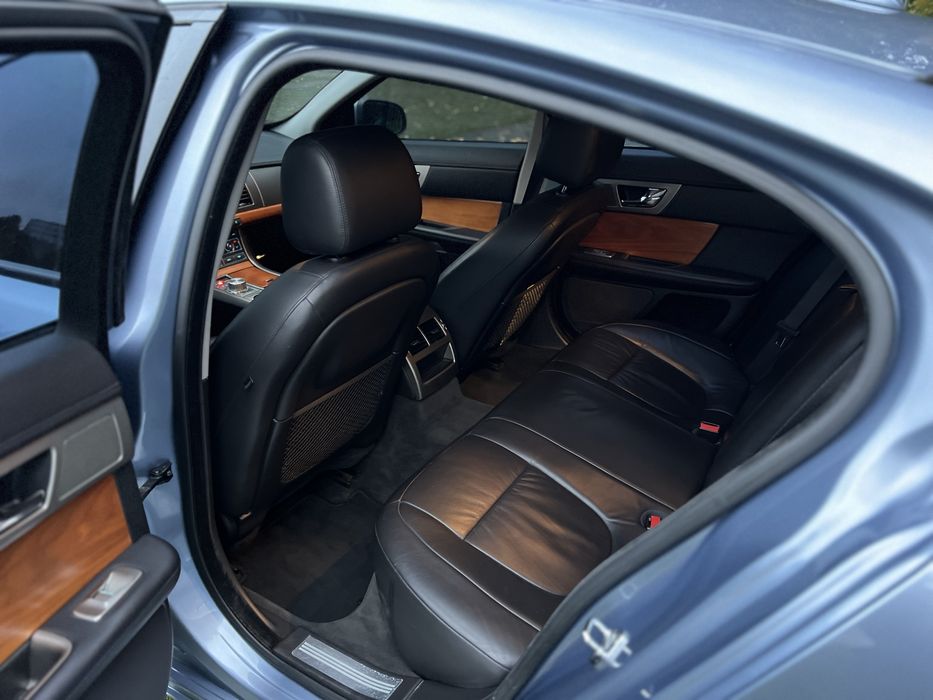 Jaguar Xf 2008 року