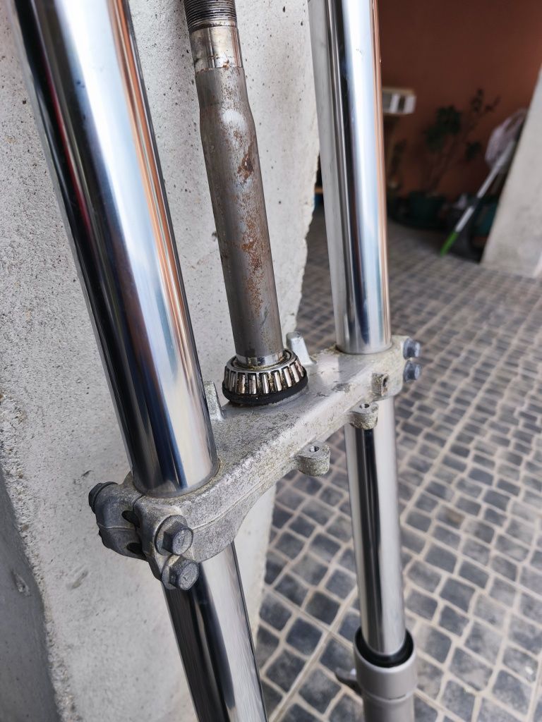 Jantes supermotard e suspensão XT600