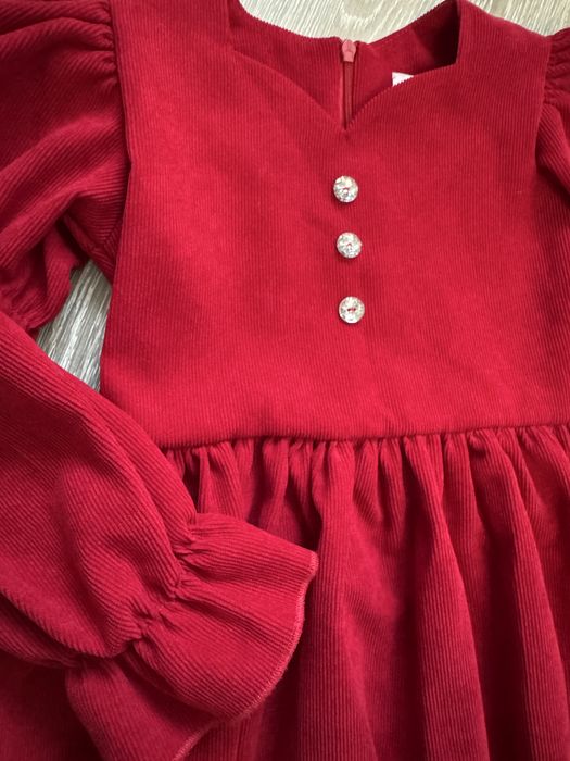 Червона сукня 104р.