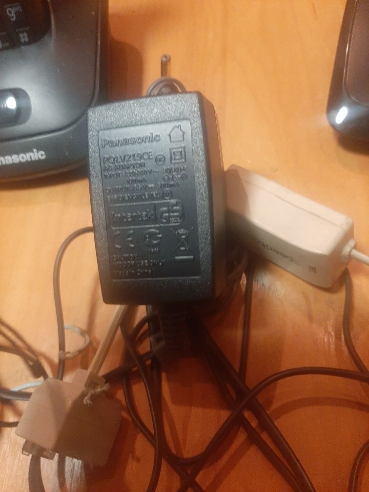 Telefon stacjonarny Panasonic KX-TG2511PD  i TG2711PD ładowarka i kabl