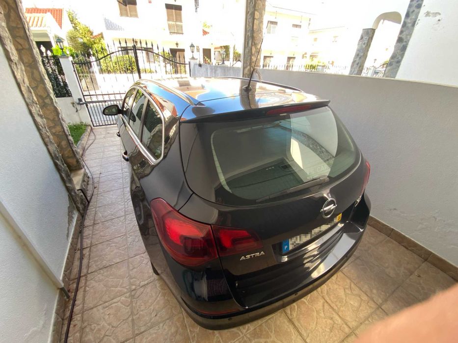 Opel Astra J Sports Tourer 1.7 CDTI (125cv), versão Cosmo