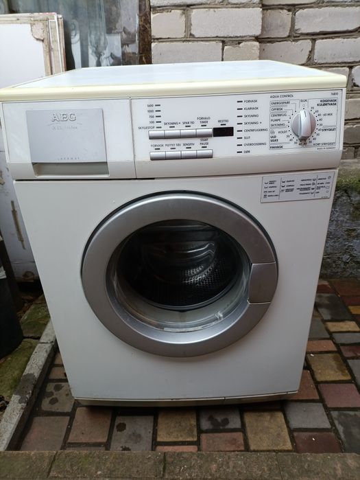 стиральная машина AEG