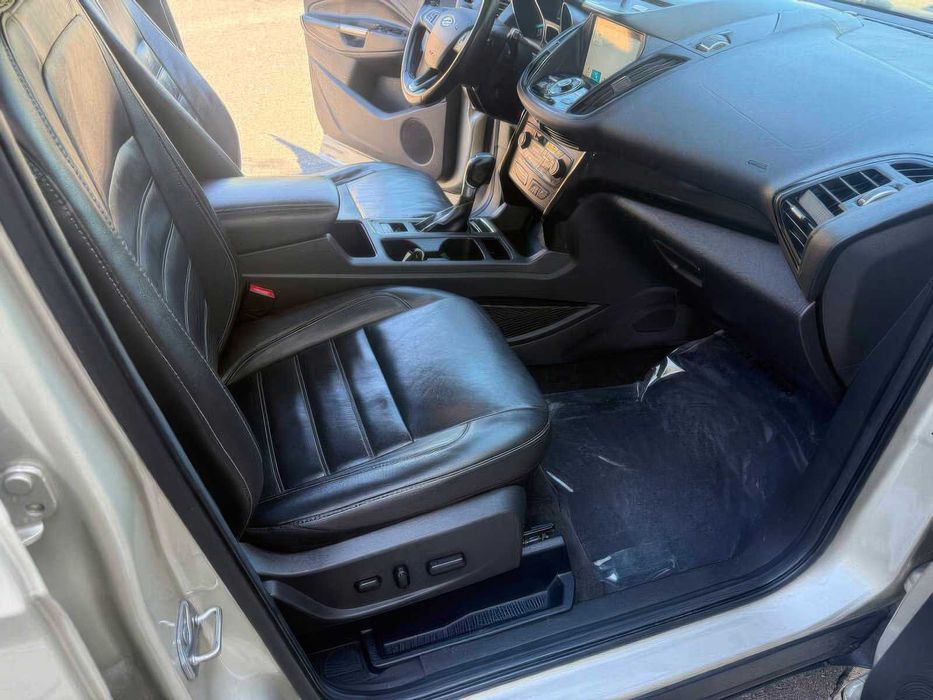 Ford Escape      2017