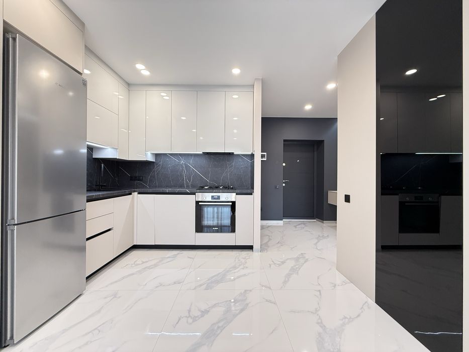 1-Кімнатна 45 кв.м. «На Щасливому» Новий Ремонт! Гардеробна!