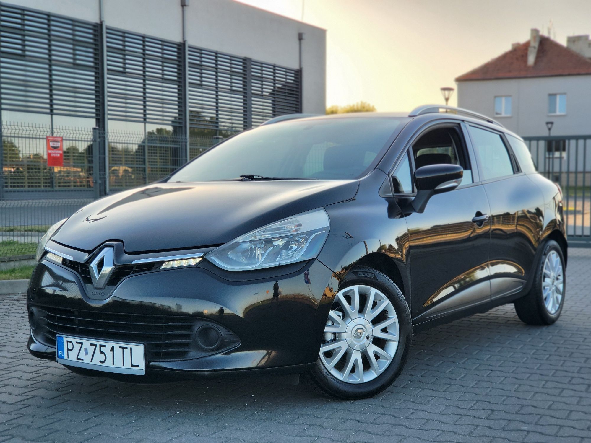 Renault Clio IV Grandtour 1.5 DCI 2015r - Tablet - Klima - Stan Bdb -