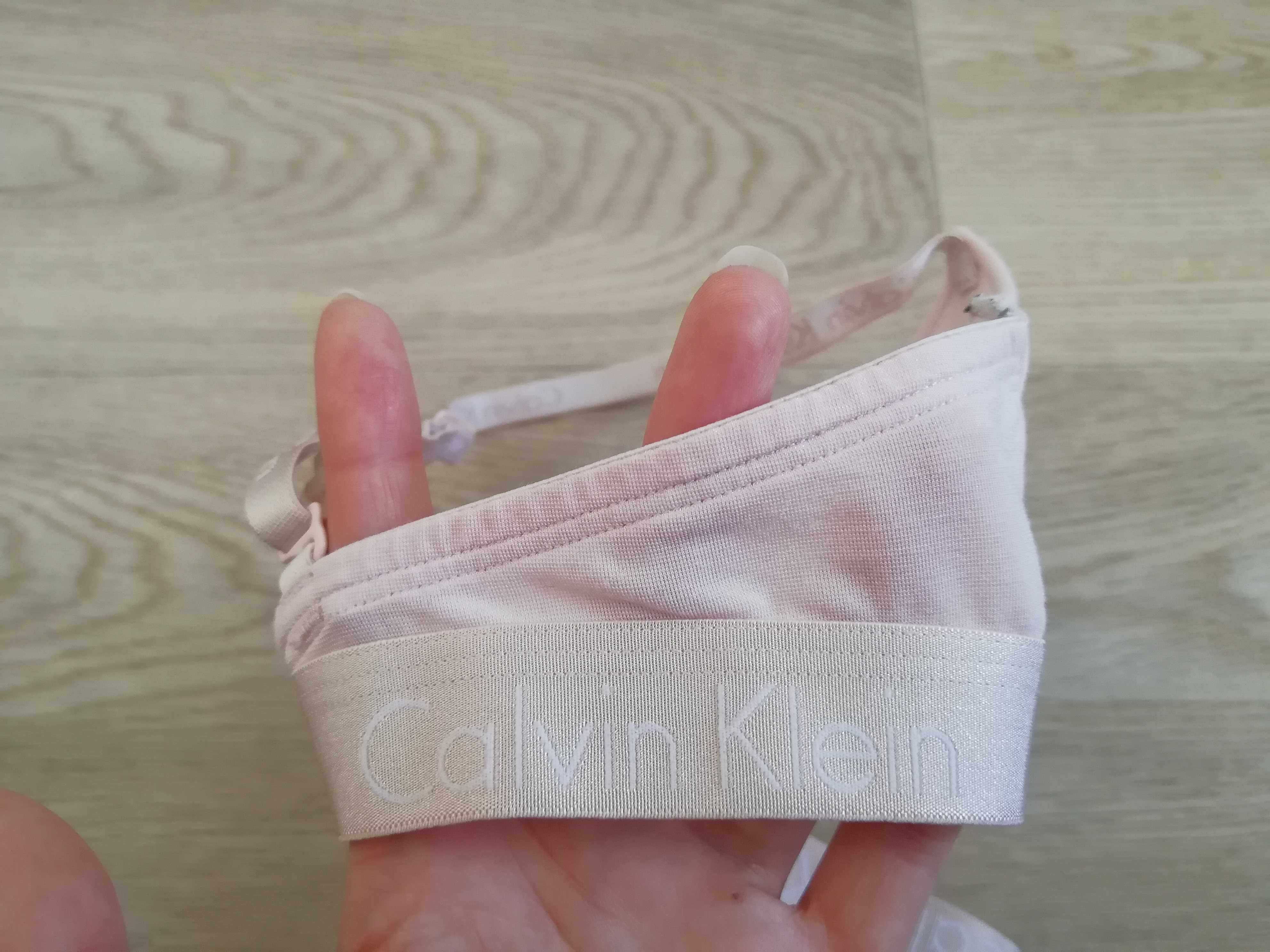 Бюстгальтер Calvin Klein 75B