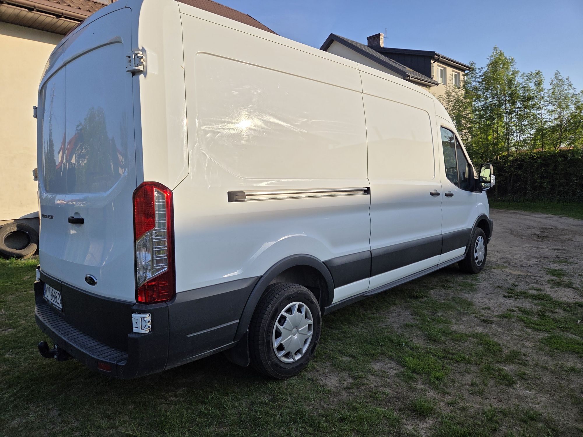 Wypożyczalnia samochodów dostawczych/9-osobowe