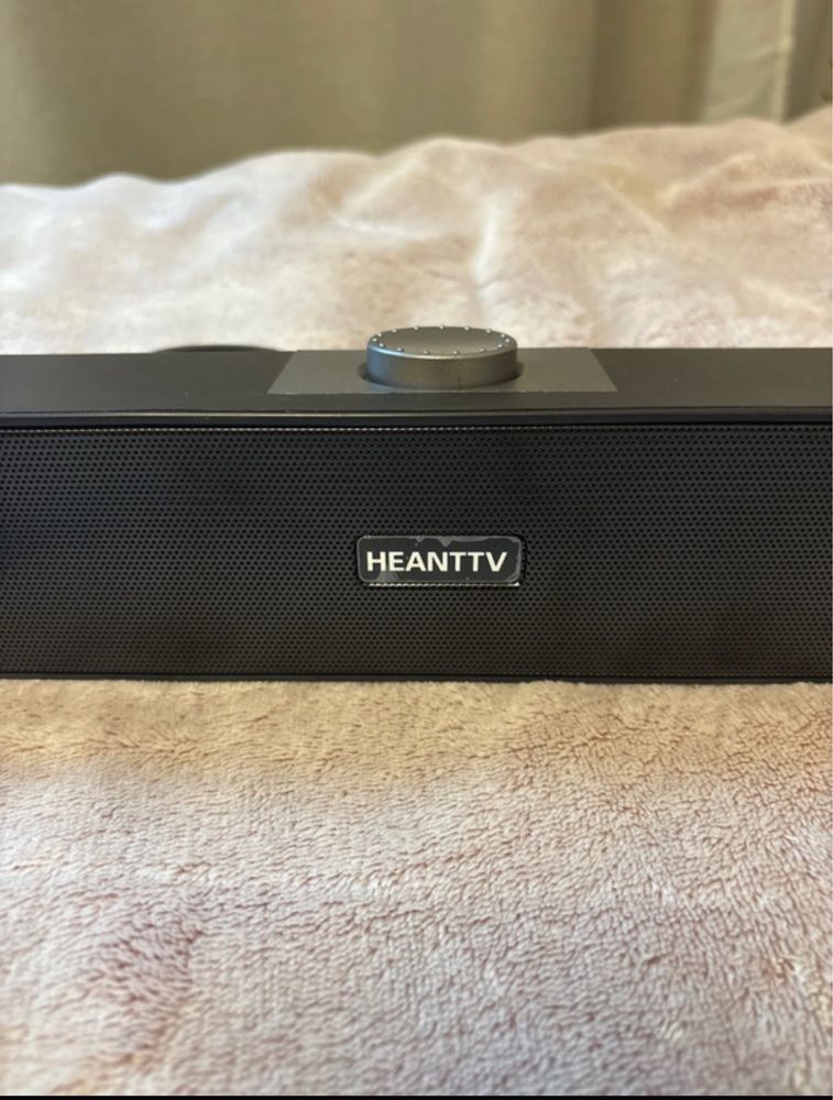 Nowoczesny głośnik komputerowy typu soundbar