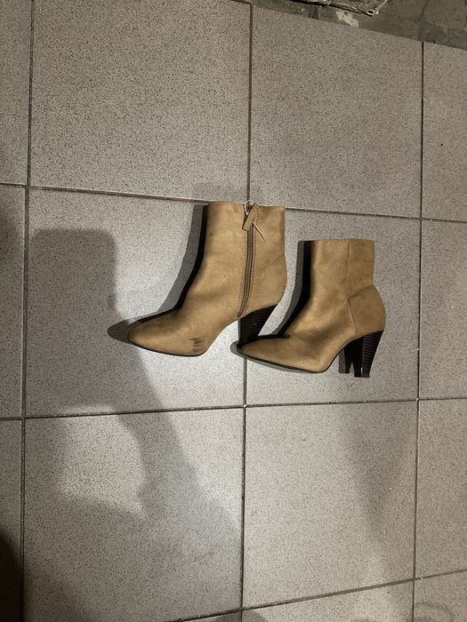 35 36 ботильоны ботильони бежеві казаки в ковбойському стилі