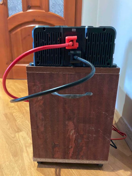 Інвертор 1500 W+ акумулятор AML 110 -12 Gel +зарядка 15A