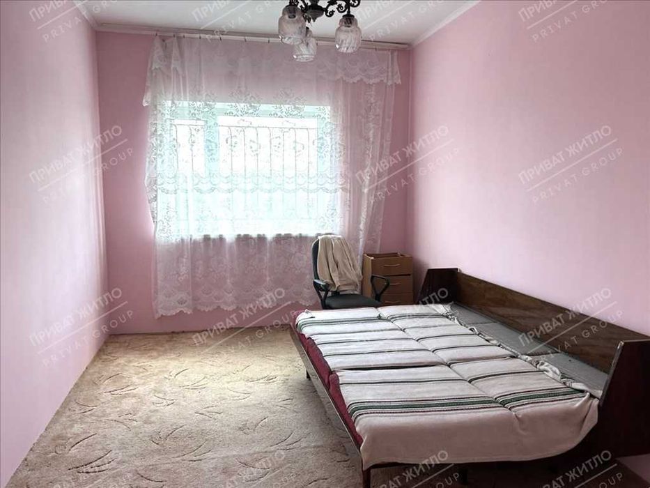 Будинок з виходом до ставка