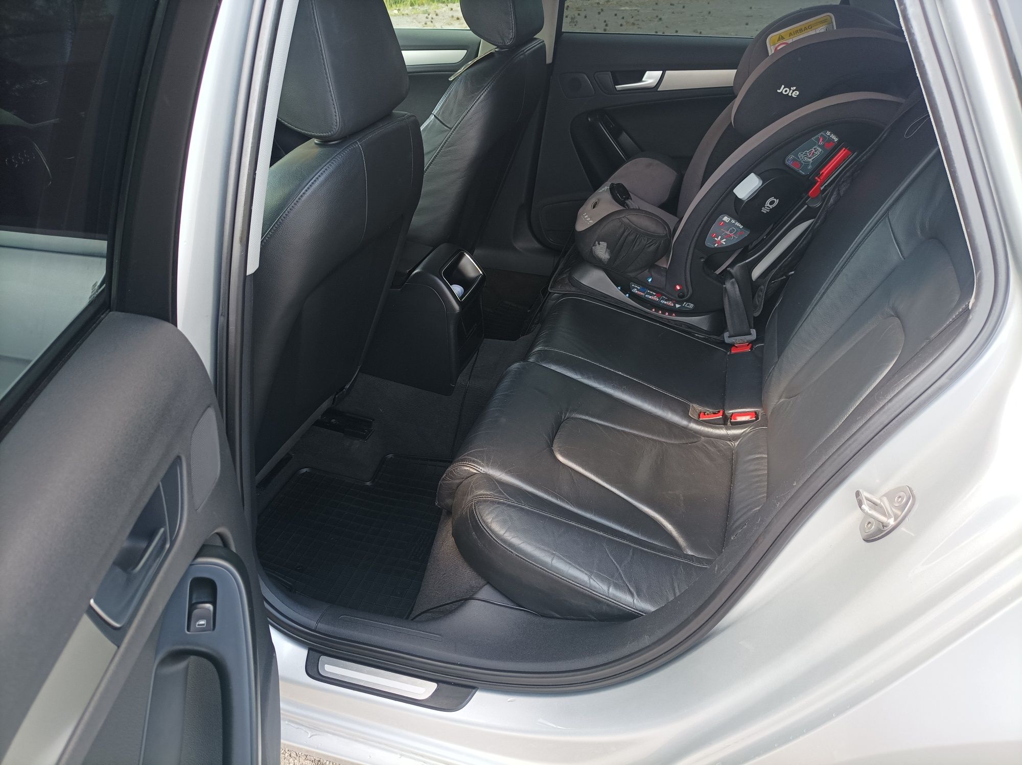 Zadbane Audi A4B8