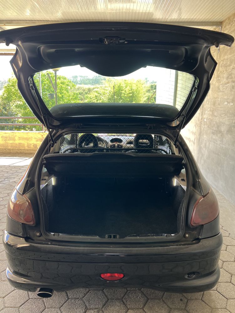 Peugeot 206 2.0 HDI Versão XS (RESERVADO]