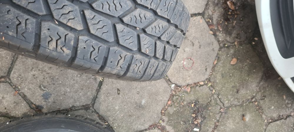 Ultragrip wzmacniane r16 c