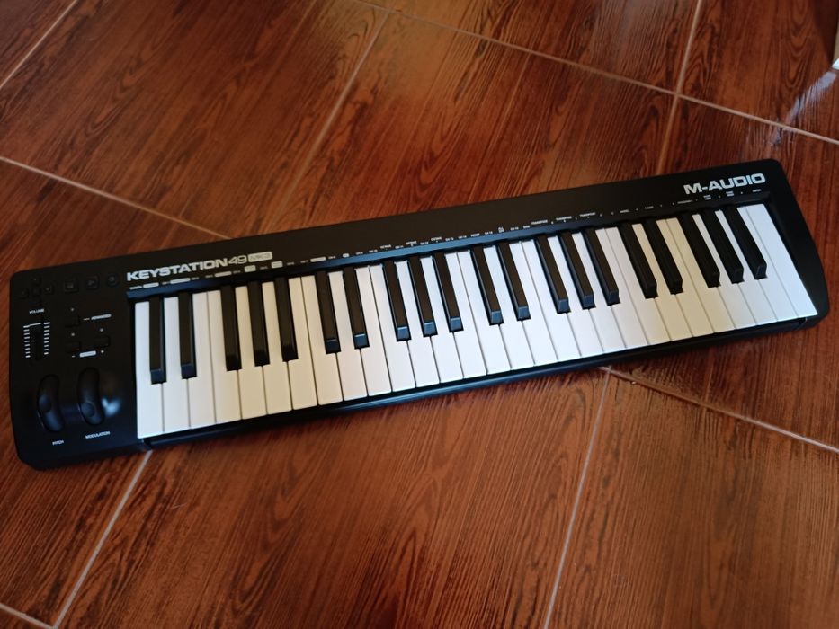 Teclado MIDI 49 teclas M-AUDIO
