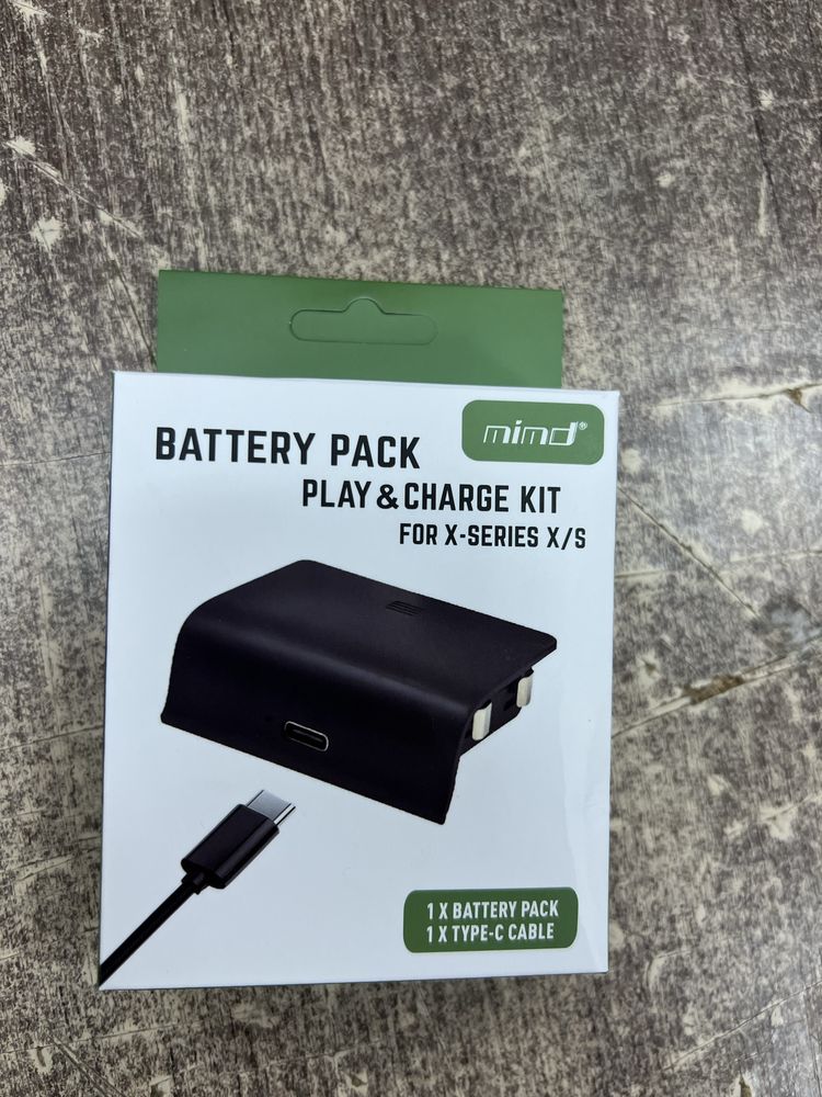 Акумулятор та геймпад xbox series s x