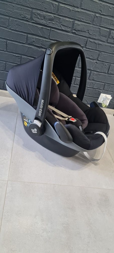 Maxi-Cosi Pebble Pro + baza ISOFIX 3