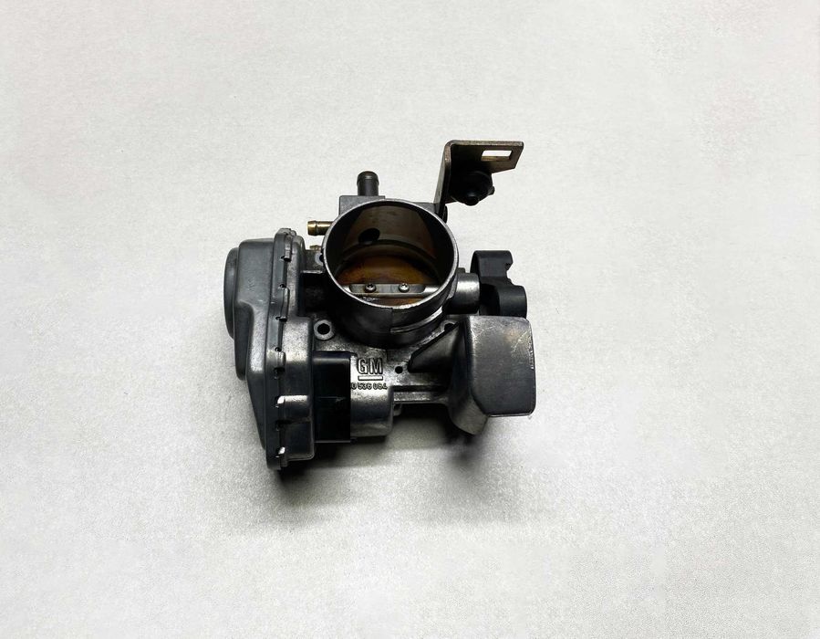 Дросельна заслонка Opel Astra G. Vectra B. Zafira A - 1.8