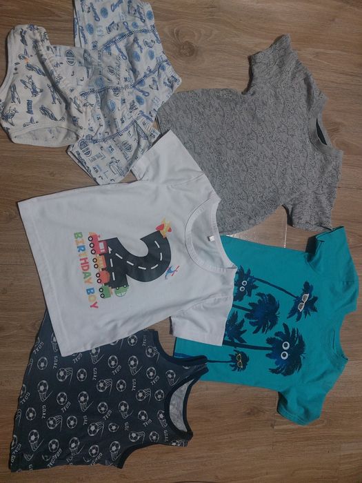 Футболки  92/98 размер панамка в подарок