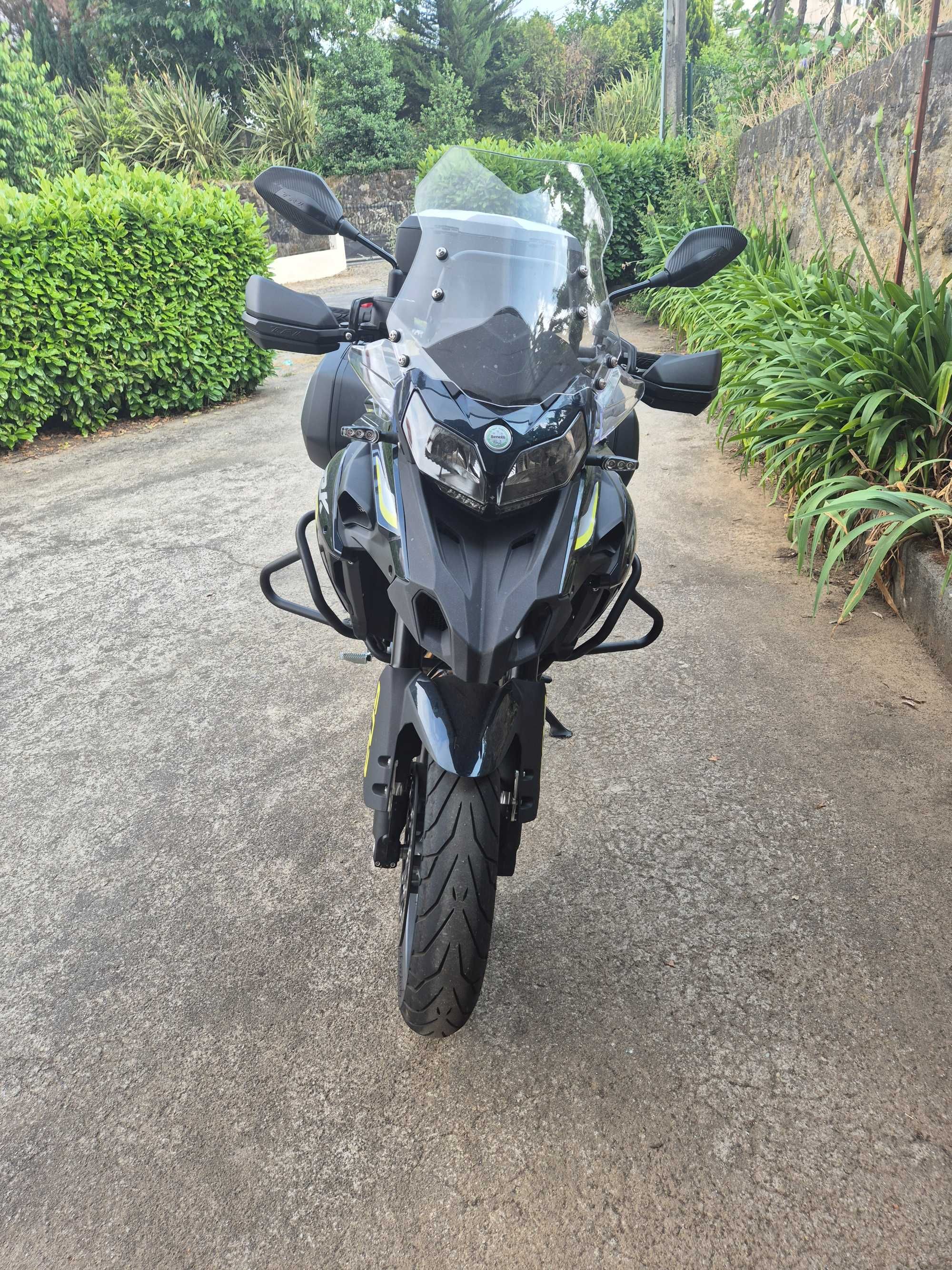 Vendo Benelli TRK 502 (com garantia até 08/2027)