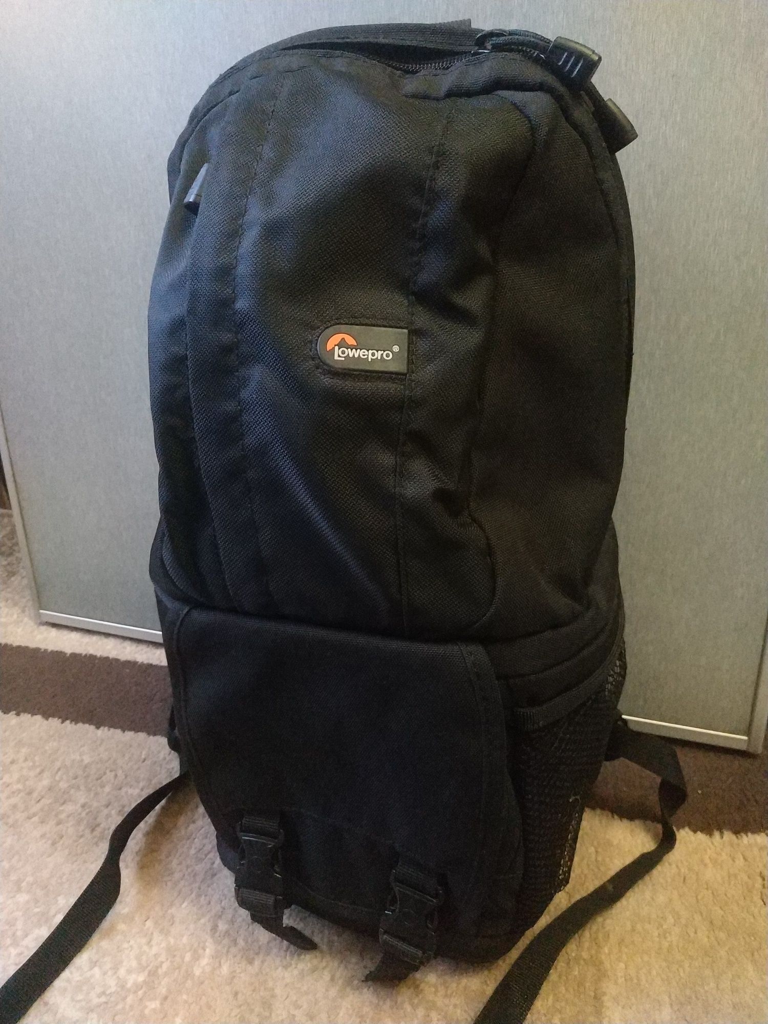 Фоторюкзак Lowepro Fastpack 100 black