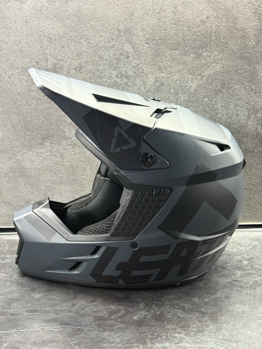 Фірмовий шолом Leatt gpx 3.5