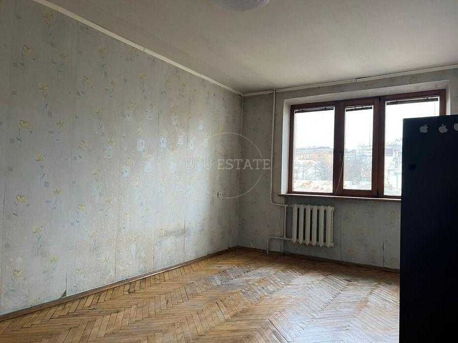 Продам 2 к вул.Жилянська 72  м.Університет