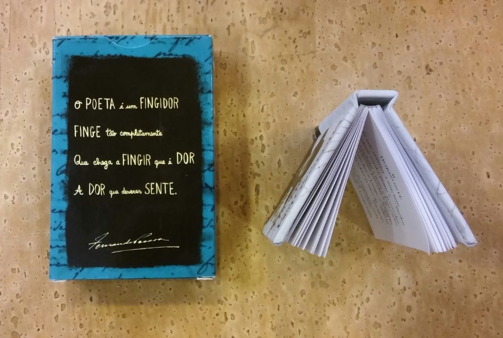 Conjunto Mini Livro "Mensagem" mais baralho "Fernando Pessoa"