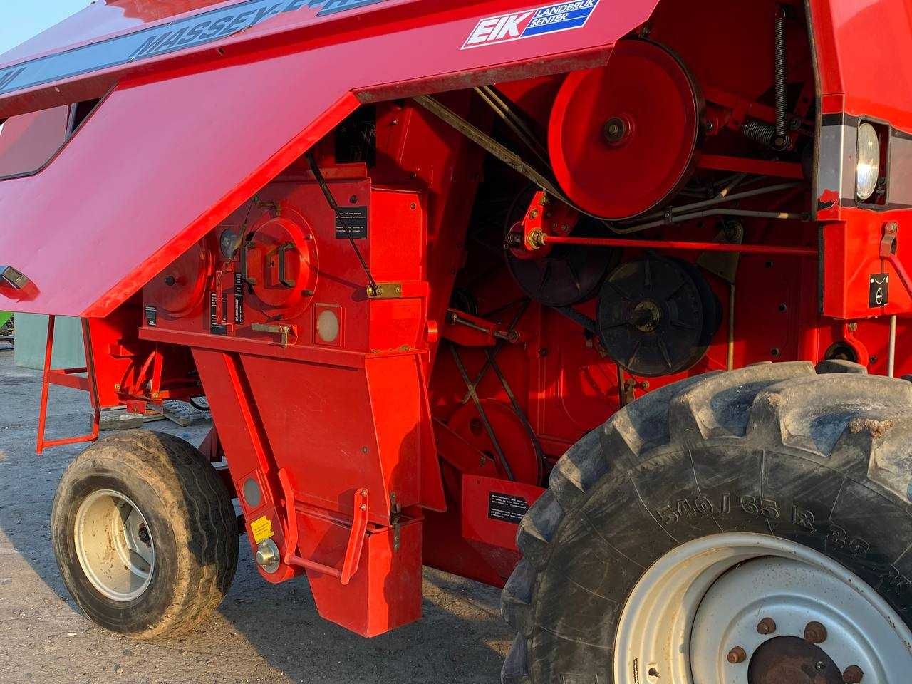 Свіжо привезений зерновий комбайн Massey Ferguson 21,Claas