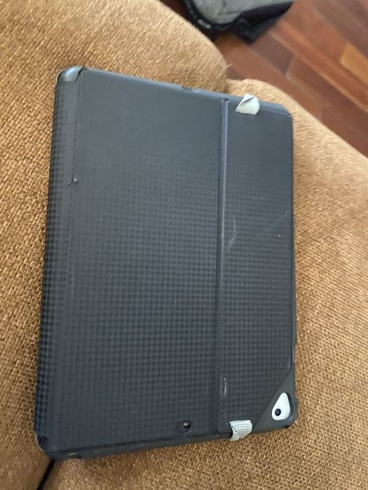 Vendo  ipad air md788nf/b e capa