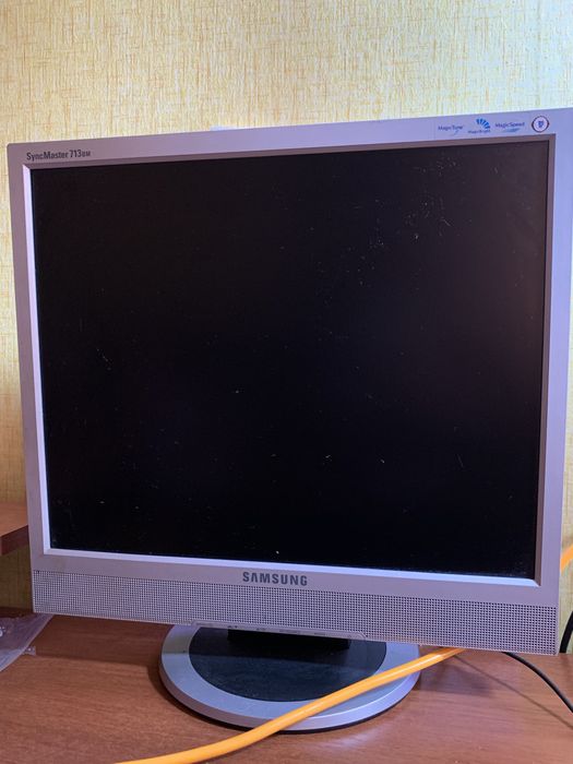 Продам монітор Самсунг SyncMaster 713 BM