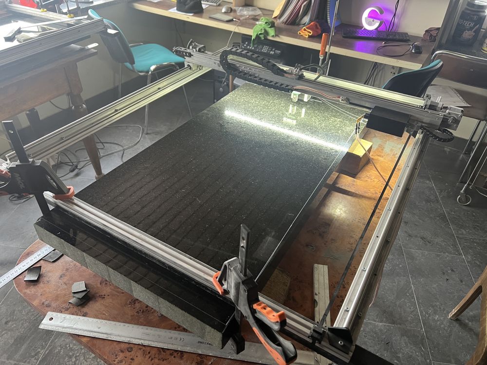 гравірувальний станок по камню StonePrinter