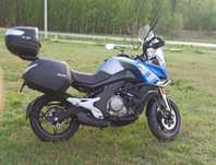 CFMOTO 650 MT z kuframi