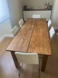 Conjunto mesa em madeira pinho  e cadeiras