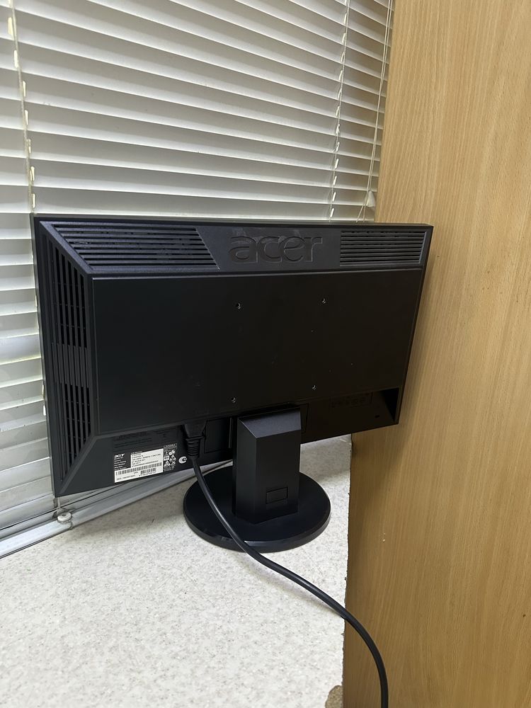 Продам монитор Acer 19