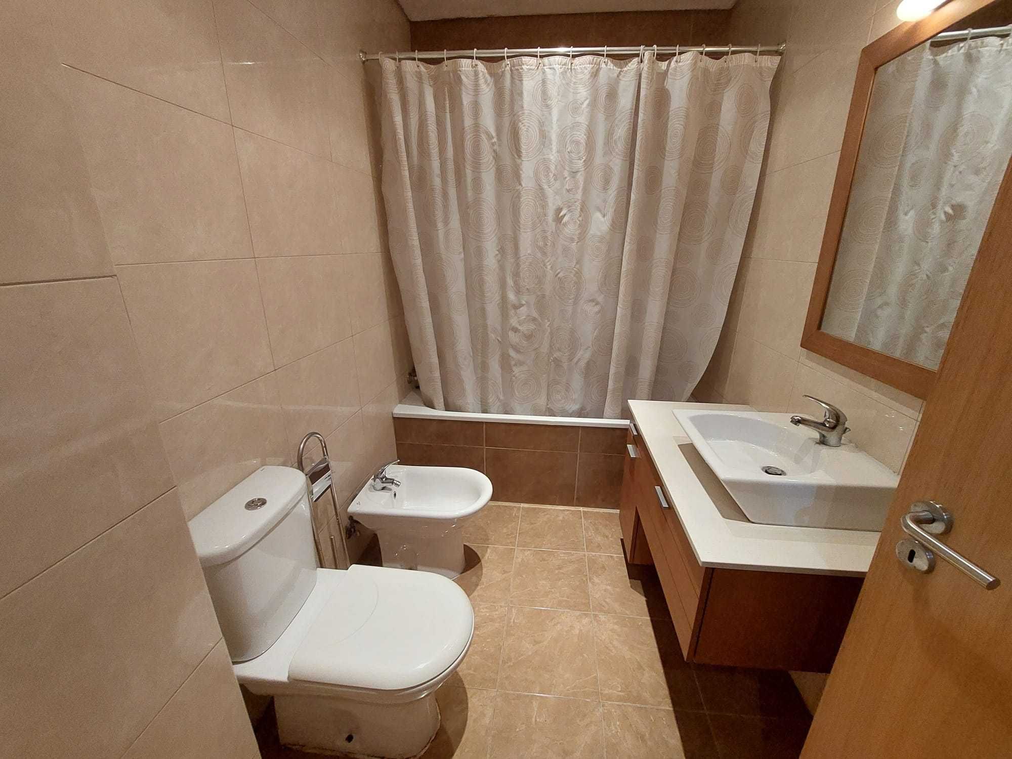 T2 Mobilado a 10 metros do Serra Shopping COVILHÃ – Disponível