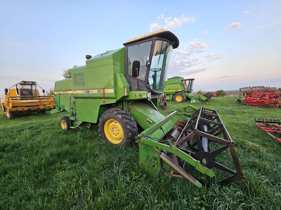 Продам комбайн джондір 1055