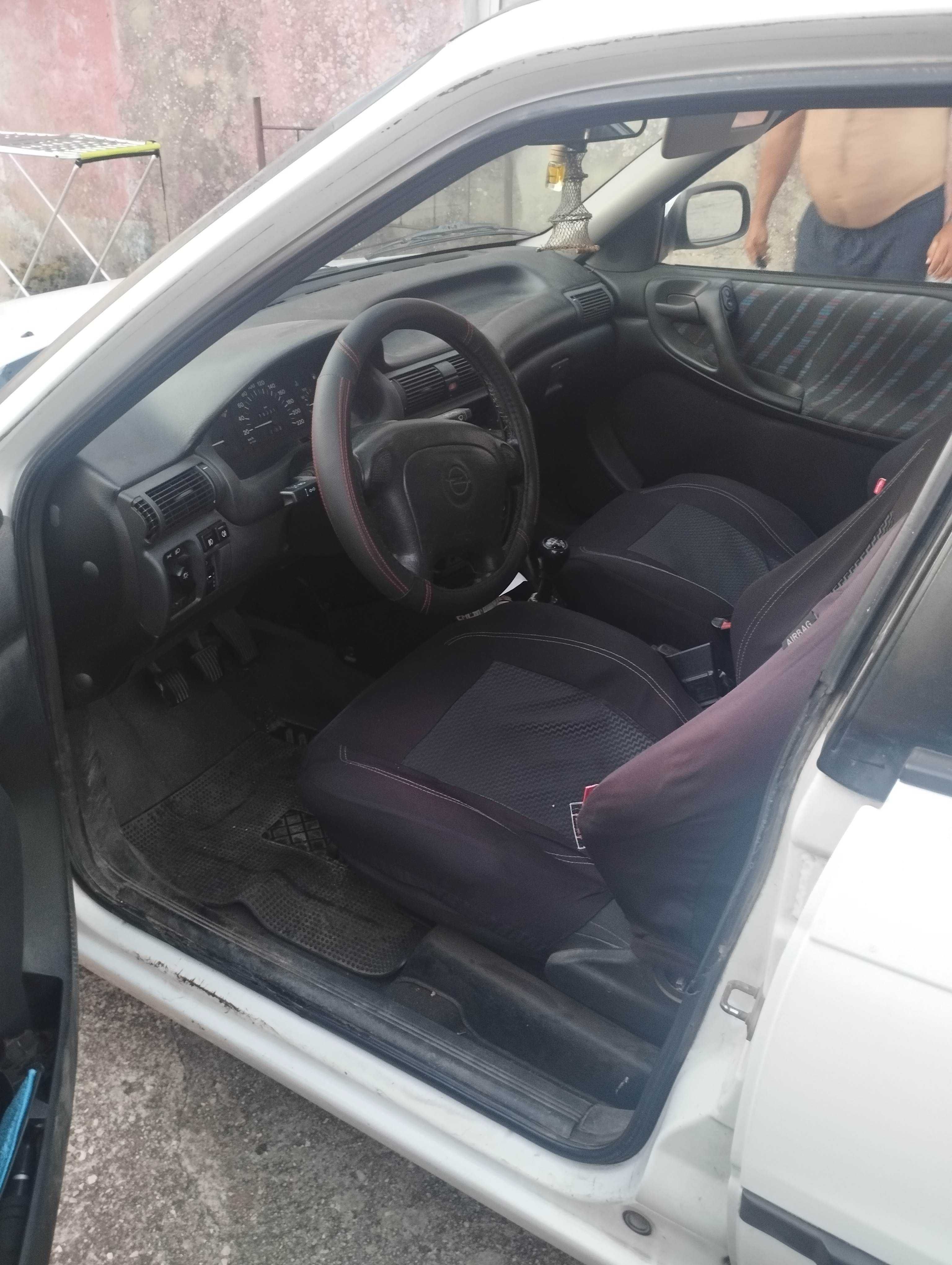 Opel Astra Sport