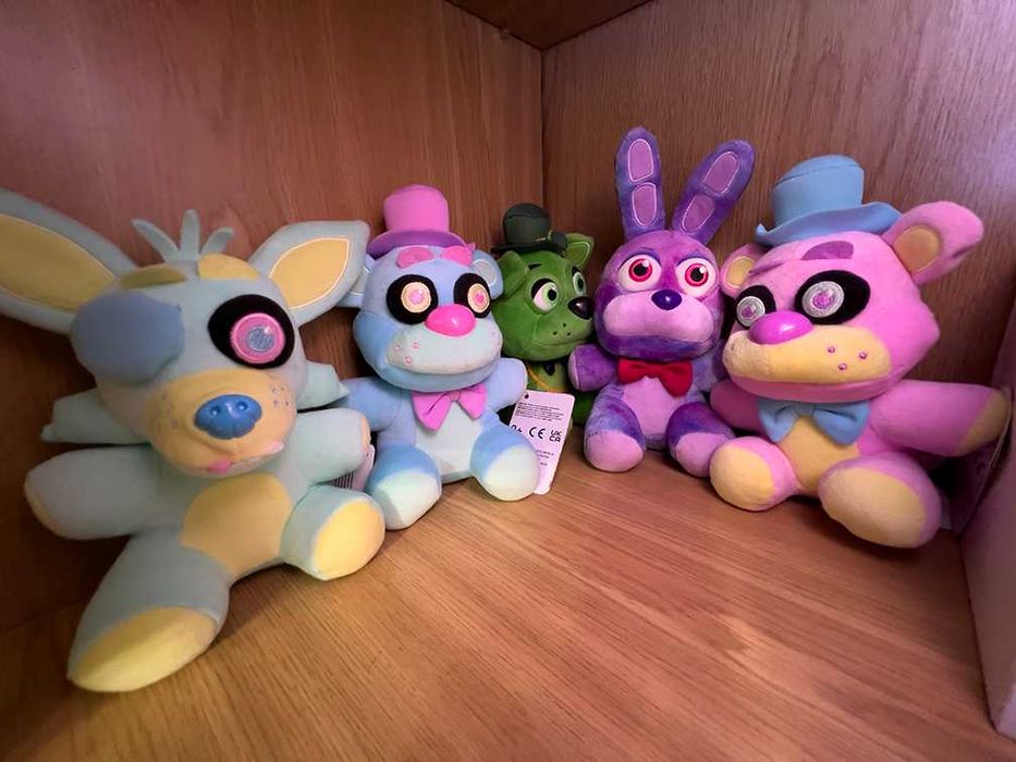Pięć koszmarnych nocy Five Nights at Freddys FNAF Funko pluszak zestaw