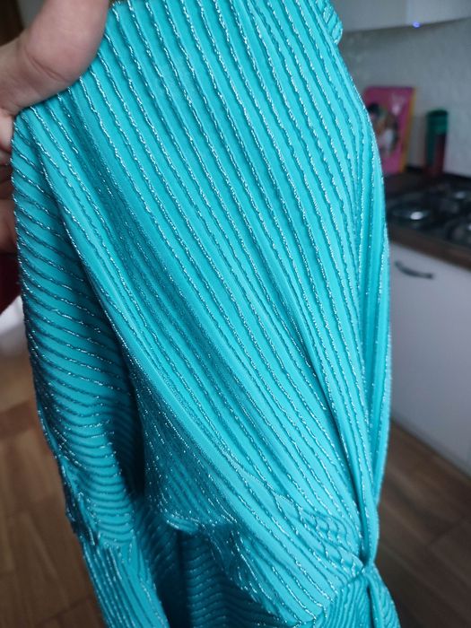 Sukienka w rozmiarze M Guess