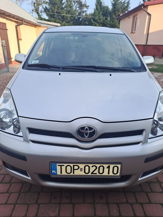 Toyota Corolla Verso 2,2 D-Cat