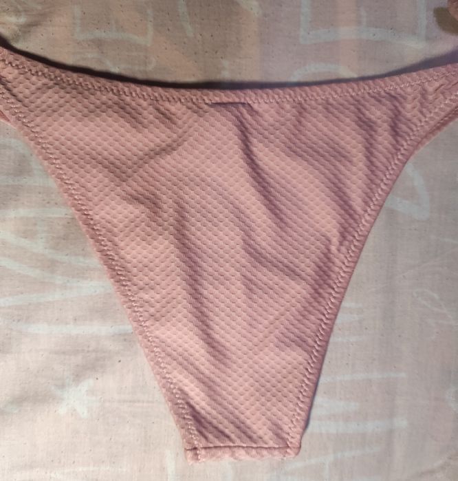 Футболка, шорти, плаття спортивного стилю, плавки купальні