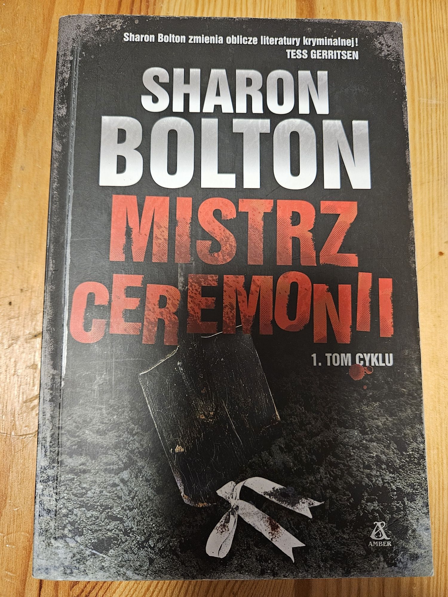 Mistrz ceremonii, Sharon Bolton