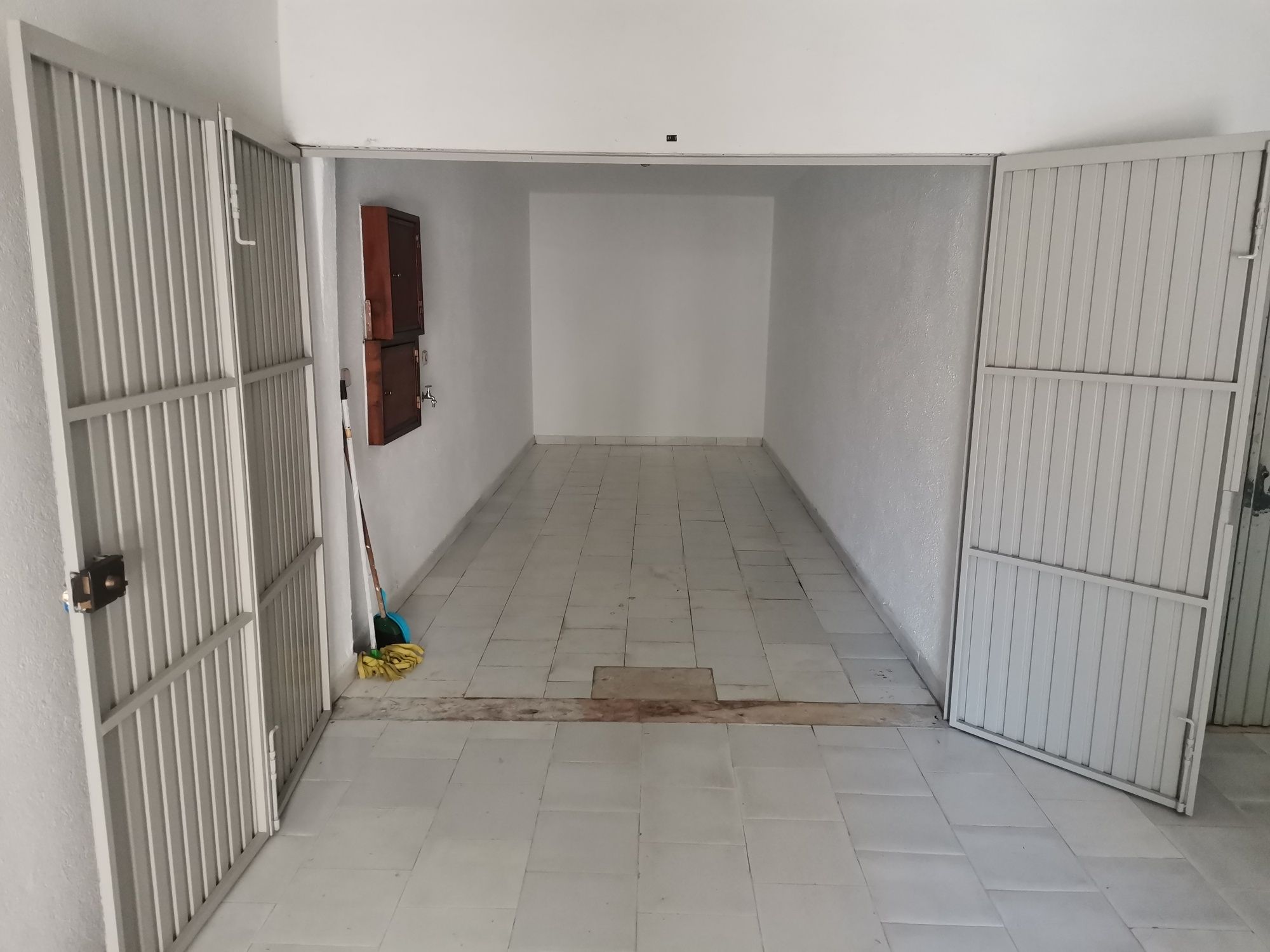 Garagem/Box Monte Abraão