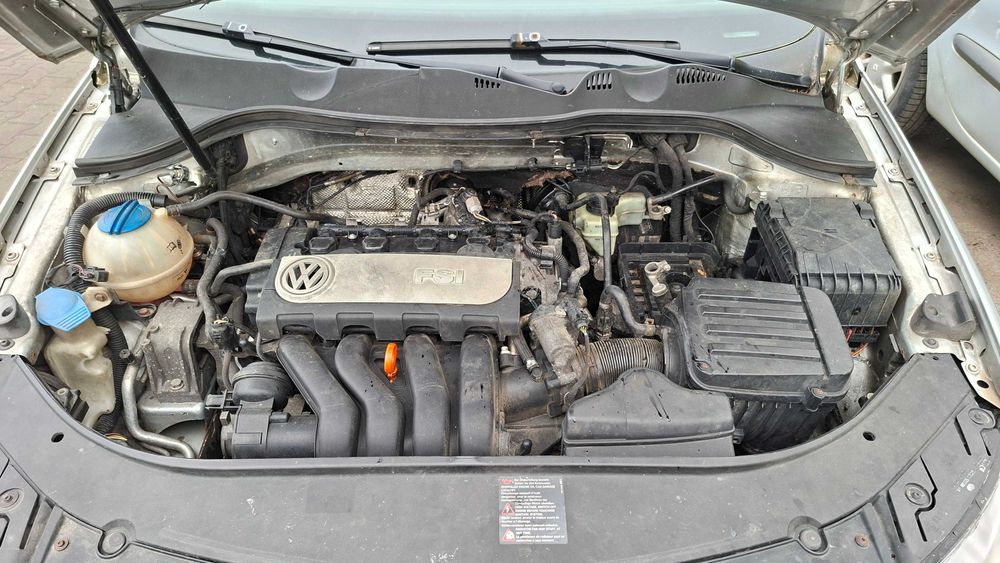 VW Passat b6 kombi LA7W drzwi maska klapa zderzak błotnik lampa części